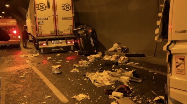 Foto - Adana-Ankara Otoyolu'nda zincirleme kaza: 4 yaralı