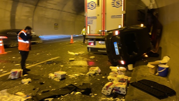 Foto - Adana-Ankara Otoyolu'nda zincirleme kaza: 4 yaralı