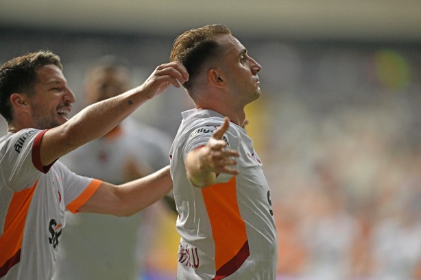 Foto - Galatasaray, Adana Demirspor'u farklı geçti! İki penaltı kararı: Icardi sakatlandı...