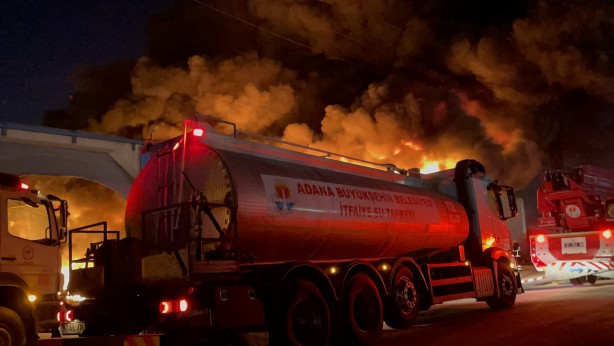 Foto - Adana güne yangınla uyandı! Alevler içinde kaldı