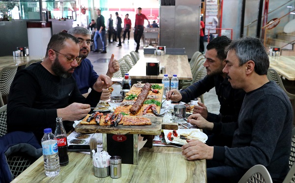 Foto - Adana Kebap alt sıralara düştü | Kebapçılar bu işe çok kızdı!