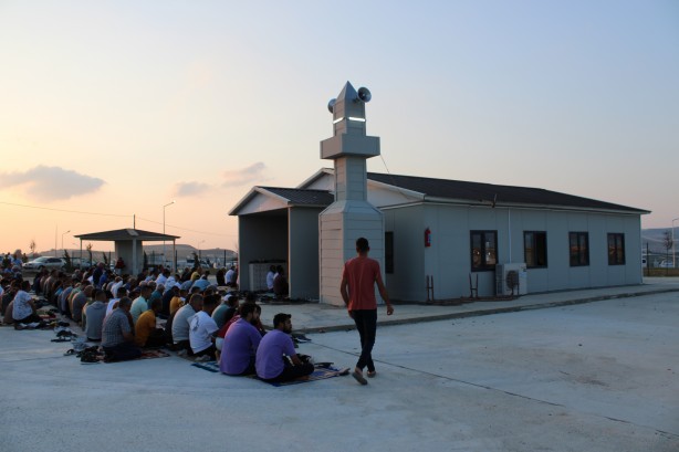 Adana, Mersin, Hatay ve Osmaniye'de Kurban Bayramı namazı kılındı