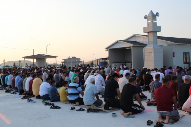 Foto - Adana, Mersin, Hatay ve Osmaniye'de Kurban Bayramı namazı kılındı
