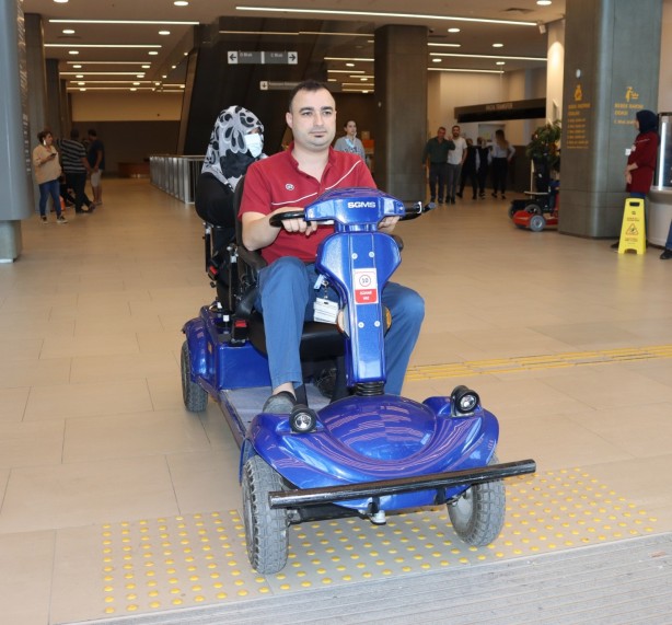 Foto - Adana Şehir Hastanesi'nde hastalara elektrikli araç hizmeti