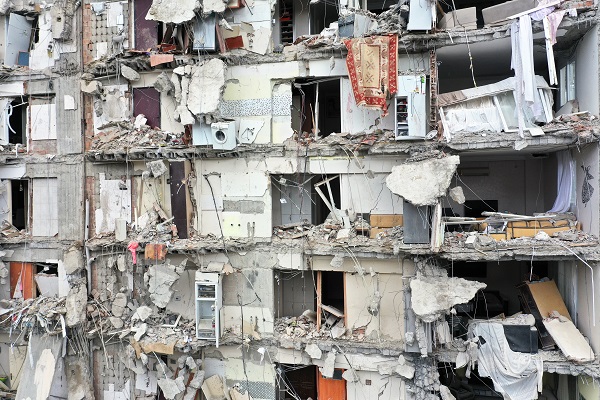 Foto - Adana'da arama kurtarma çalışmaları sürüyor! Depremin ardından Adana bu hale geldi