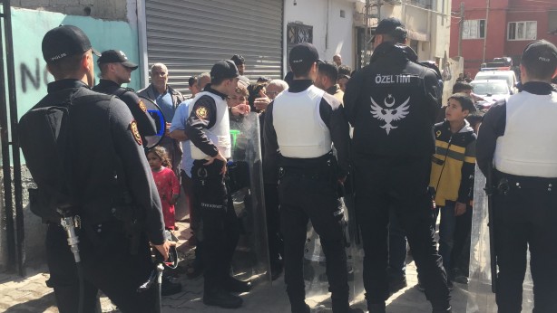 Foto - Adana'da bir kişi evinde ölü halde bulundu