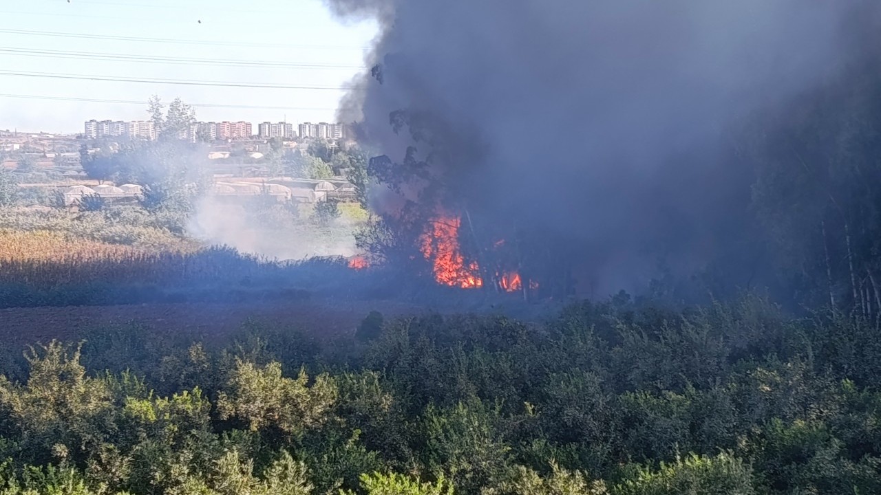 Foto - Adana'da büyük yangın! Dumanlar tüm kentten görünüyor