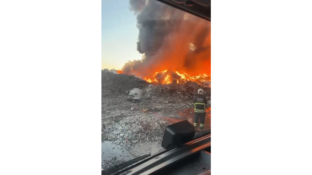 Foto - Adana'da büyük yangın! Dumanlar tüm kentten görünüyor
