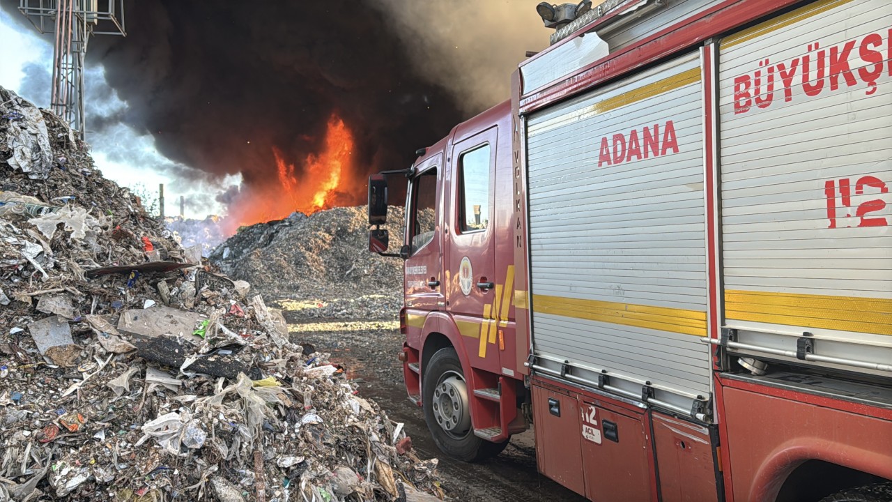 Foto - Adana'da büyük yangın! Dumanlar tüm kentten görünüyor