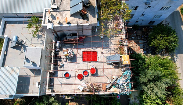 Foto - Adana'da çatılar kızardı