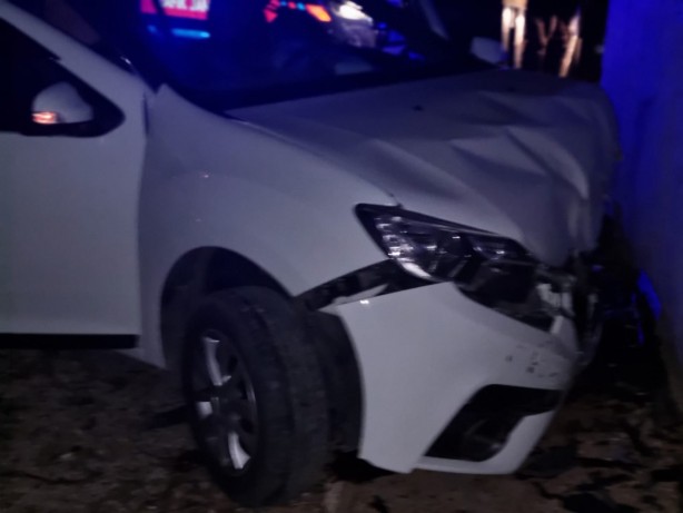 Foto - Adana'da cenazeye giden aile kaza yaptı: 1'i ağır, 3 yaralı