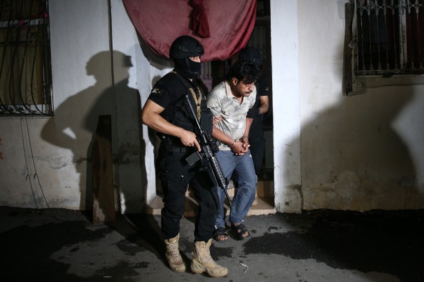 Foto - Adana'da DEAŞ soruşturmasında 7 şüpheliye yönelik operasyon yapıldı