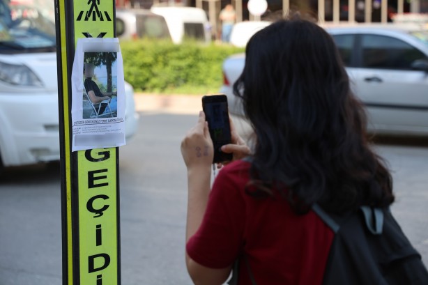 Foto - Adana’da dikkat çeken ilan "Şerefsizdir gördüğünüz yerde..."
