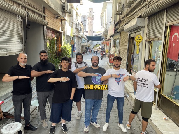 Foto - Adana’da fıkra gibi olay! Dünyanın düz olduğunu kanıtlayamadı bakın ne yaptı