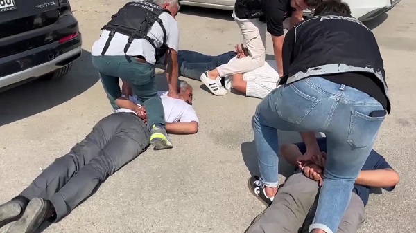 Foto - Adana'da film gibi operasyon