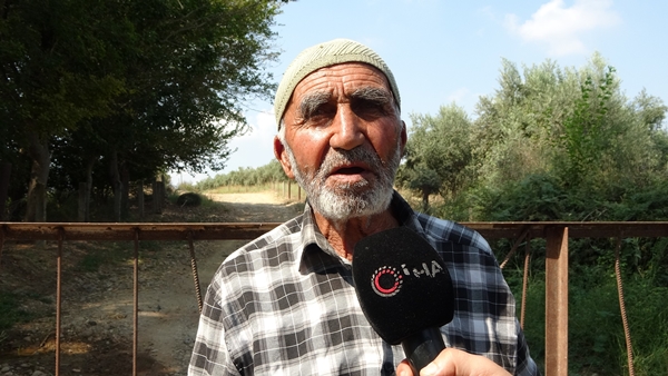 Foto - Adana'da ilginç olay! Sahibi yolu kapatınca mahalleli kapıda kaldı