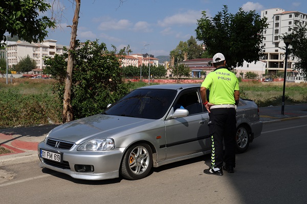 Foto - Adana'da ilginç olay! Siz daha önce böyle hatıra fotoğrafı gördünüz mü?