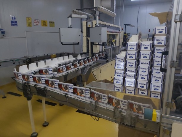 Foto - Adana’da kaçak üretim yapılan fabrikada 6 milyon 442 bin makaron ele geçirildi
