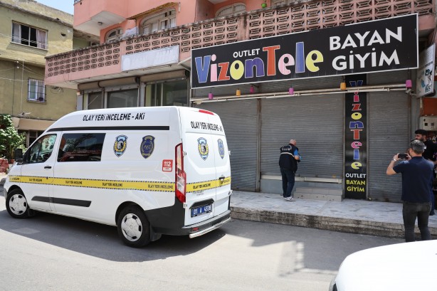 Foto - Adana'da kadın giyim mağazasına silahlı saldırı