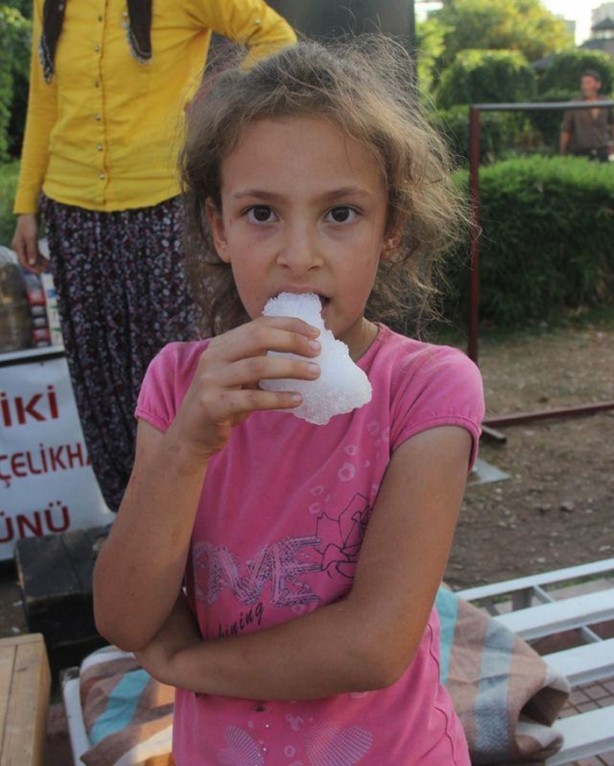 Foto - Adana'da kar kuyruğu!