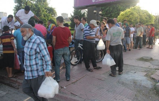 Foto - Adana'da kar kuyruğu!