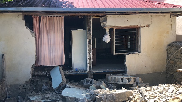 Foto - Adana'da korku dolu anlar! 5.5'lik deprem yıkıma sebep oldu