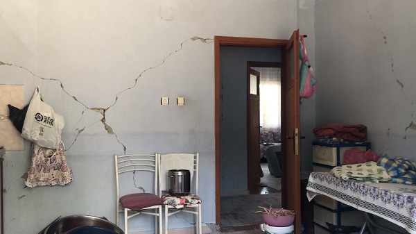 Foto - Adana'da korku dolu anlar! 5.5'lik deprem yıkıma sebep oldu