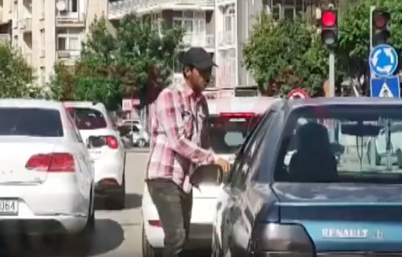 Foto - Adana'da şok eden olay! Trafikte beklerken oldu! Ahlaksızlığın bu kadarına da pes doğrusu