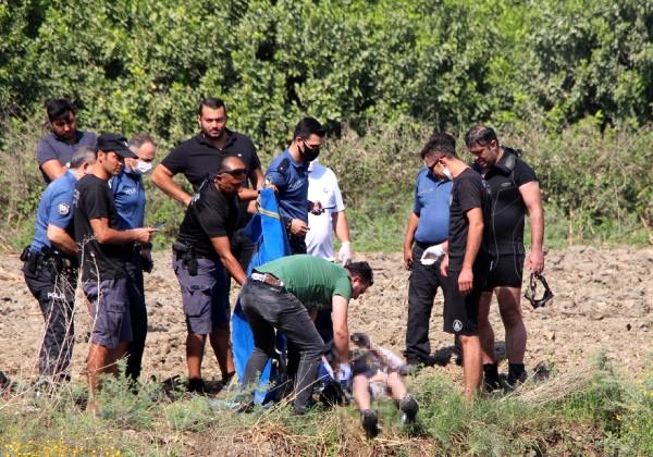 Foto - Adana'da sulama kanalında bir erkeğe ait cansız beden bulundu