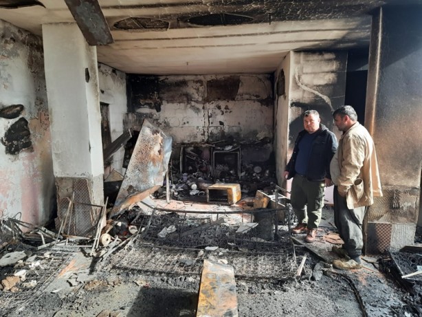 Foto - Adana'da yangın! Kullanılamaz hale geldi