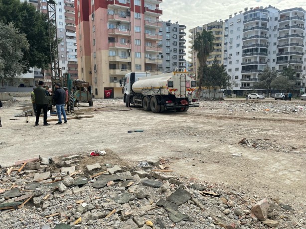 Foto - Adana'da yıkılan 11 binanın deprem dayanıklılık testi sonucu çıktı!