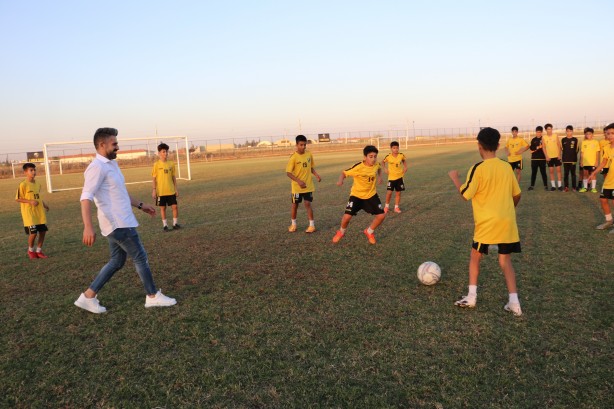 Foto - Adanalı iş adamı futbol takımı kurdu! Amacını duyanlar 'Helal olsun' diyor
