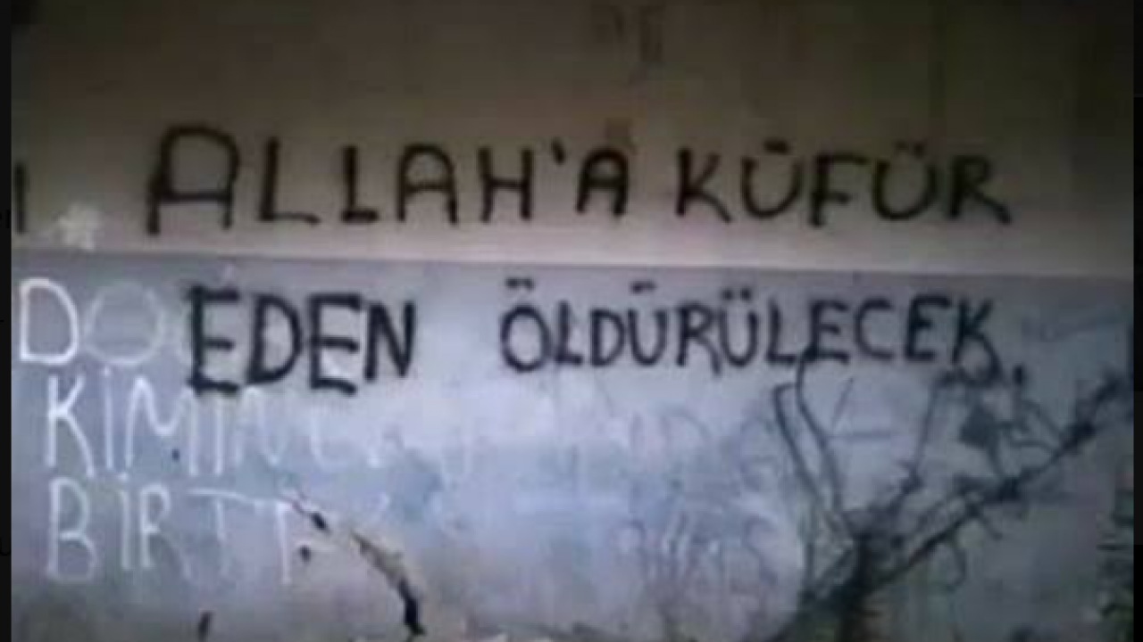 Foto - Adanalılar bu sefer şaka yapmıyor: "Allah'a küfür eden öldürülecek!"