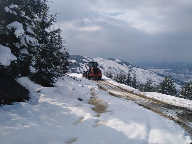 Foto - Adana'nın yüksek kesimlerinde kar etkili oluyor