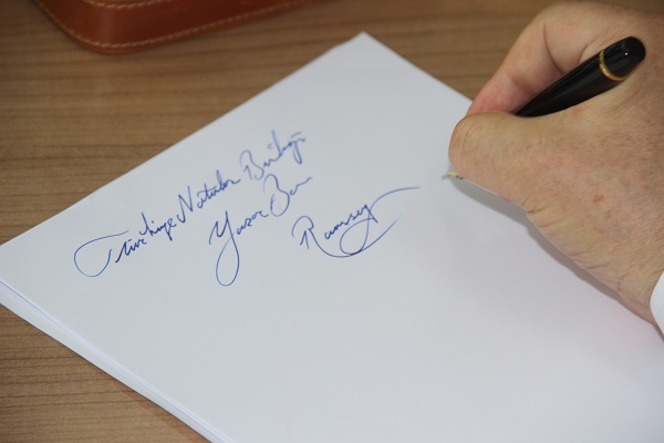 Foto - Adeta bir sanat eseri! Emekli hakim bakın neyi sır gibi saklıyor