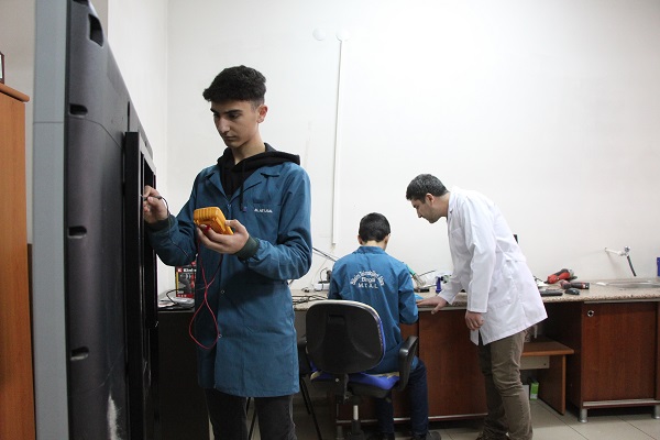 Foto - Adeta darphaneye döndüler! Meslek liselerinin altın çağı