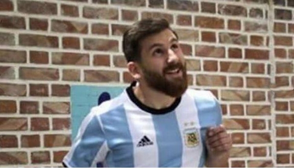 Foto - Adeta Messi'ye, Messi'den daha fazla benziyor!