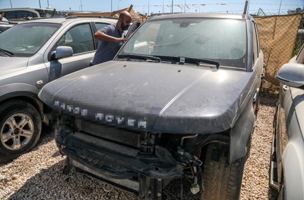 Foto - Adeta mezarlık gibi... Binlerce araç çürümeye terk edildi