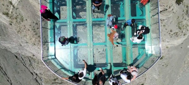 Foto - Adeta ziyaretçi akıyor İşte Türkiye'nin en büyük ve uzun seyir terası