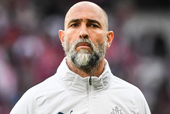 Adı Beşiktaş'la geçen O teknik adam İstanbul'da: Hem de derbiyi izleyecek! Sosyal medyayı salladı