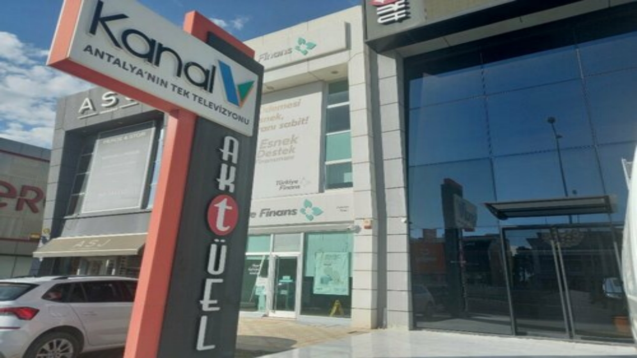 Foto - Adı skandalla anılmıştı! O TV kanalına kayyım atandı