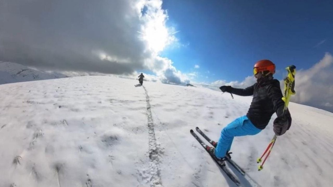 Erzincan Ergan Dağı'nda sezonun ilk kayak heyecanı