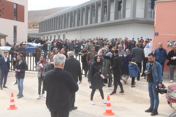 Foto - Adım atacak yer kalmadı | Cumhurbaşkanlığı seçimini aratmayan seçim