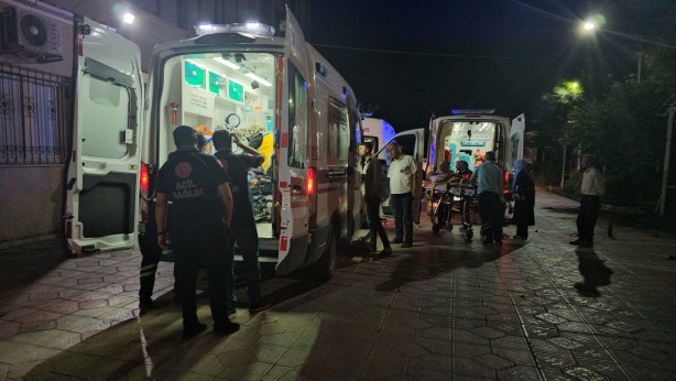 Foto - Adıyaman'da araç takla attı! 1’i bebek 6 yaralı