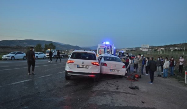 Foto - Adıyaman’da feci kaza: 1 ölü, 4 yaralı