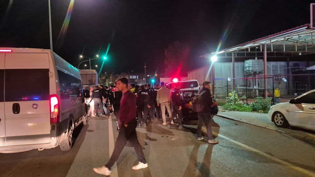 Foto - Adıyaman'da Sopalı Meydan Savaşı! Biber Gazlı Müdahaleyle 5 Yaralı!