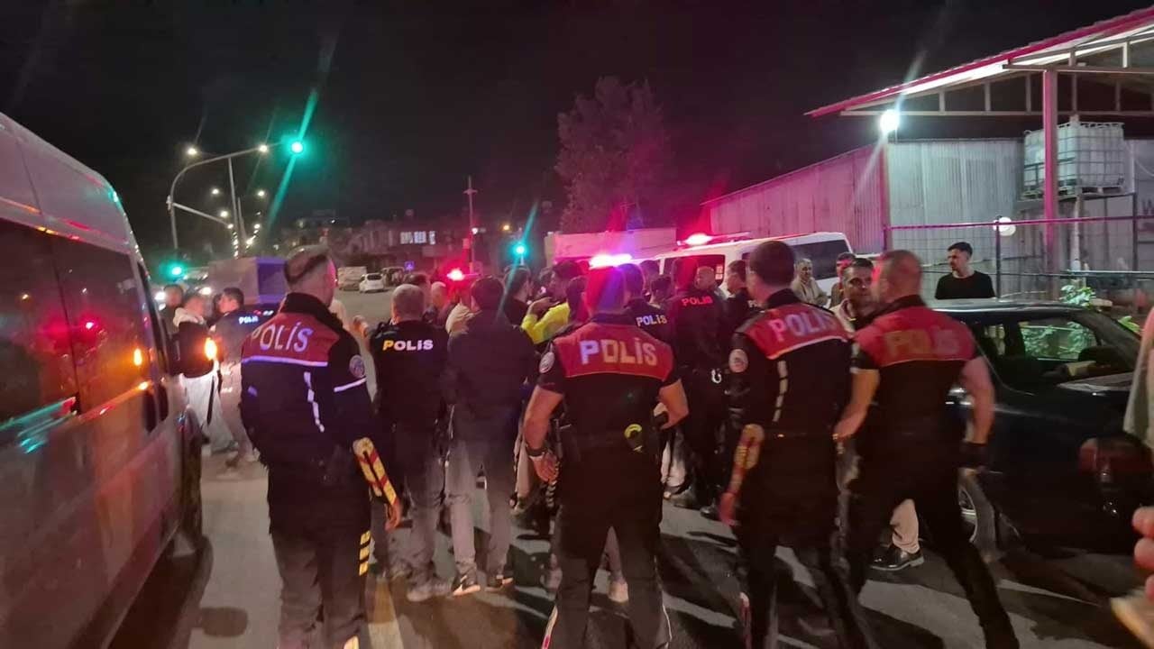 Foto - Adıyaman'da Sopalı Meydan Savaşı! Biber Gazlı Müdahaleyle 5 Yaralı!