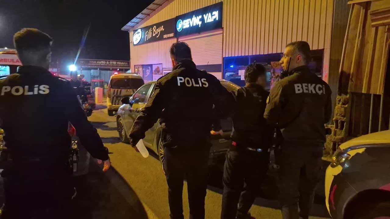 Foto - Adıyaman'da Sopalı Meydan Savaşı! Biber Gazlı Müdahaleyle 5 Yaralı!