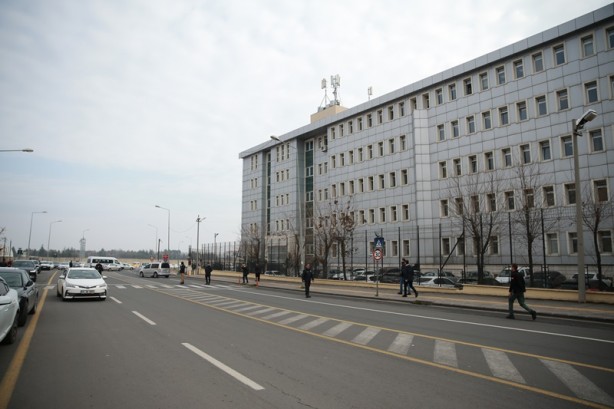 Foto - Adliye binası yakınında şüpheli araç alarmı