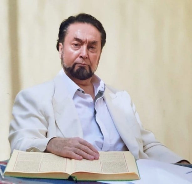Adnan Oktar bu notla gözdağı vermiş! "Seni çok seviyoruz..."